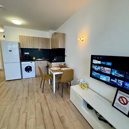 Joyful 2 By Bulgarianhomes Appartamento *
